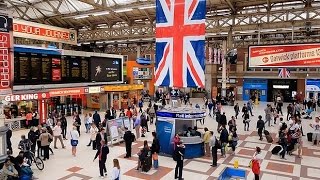 A Walk Through The London Victoria Station London England [upl. by Ilanos688]